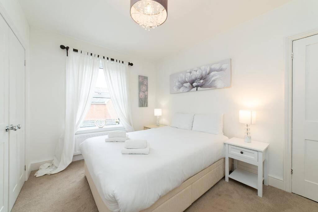 Aderta Stylish House Villa Poole Bagian luar foto
